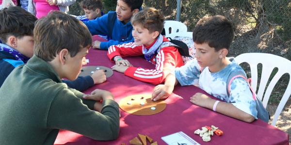 Los centros educativos de Constantí celebran el final del proyecto 'Centcelles, el nostre objectiu'
